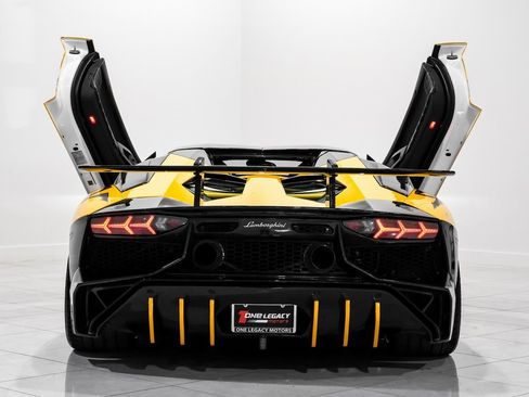 Used 2016 Lamborghini Aventador LP 700-4 image 43