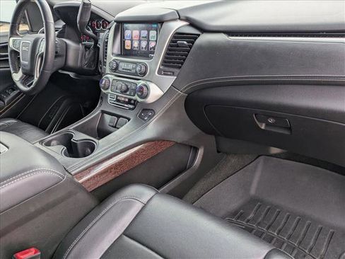 Used 2017 GMC Yukon XL SLT w/ Open Road Package image 25