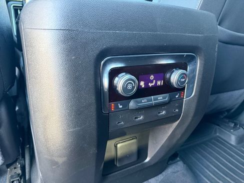 Used 2025 GMC Yukon AT4 w/ AT4 Premium Plus Package AWD/4WD image 32
