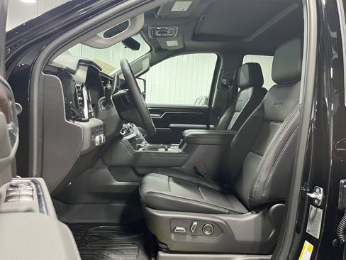 New 2025 GMC Sierra 3500 Denali w/ Denali Reserve Package image 14