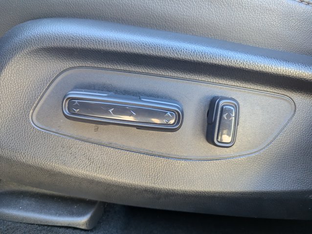 Used 2025 Honda HR-V EX-L image 11