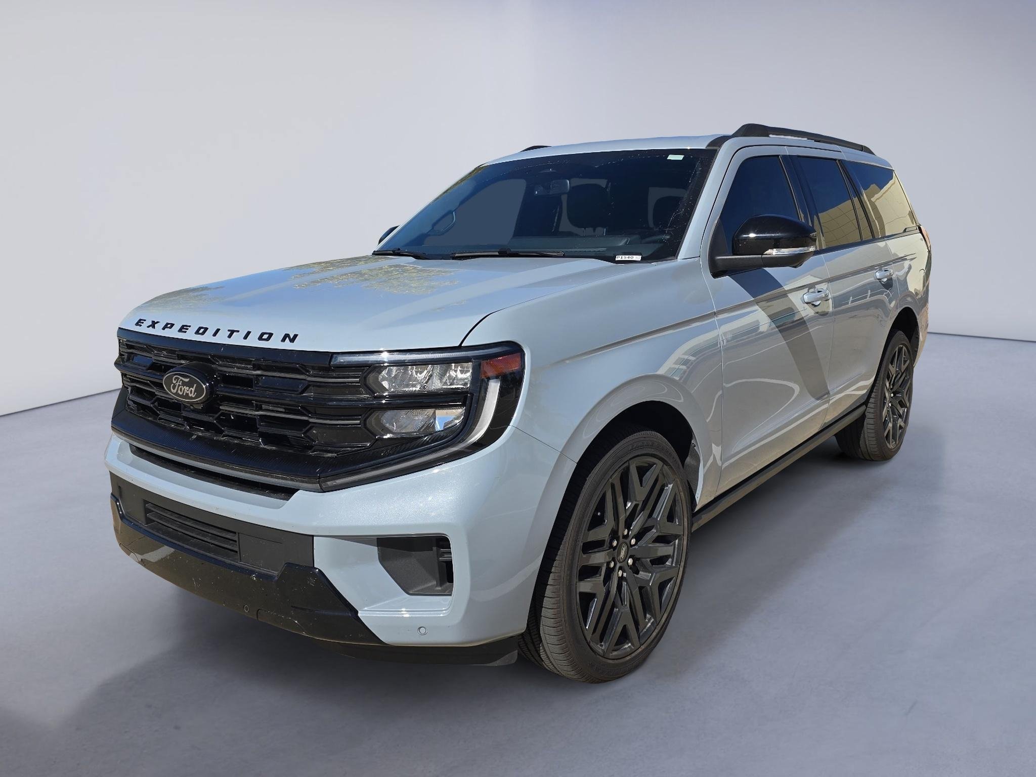 Used 2026 Ford Expedition Platinum w/ Stealth Performance Package AWD/4WD image 1
