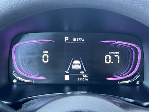 Used 2025 Kia Soul LX w/ LX Technology Package FWD image 45