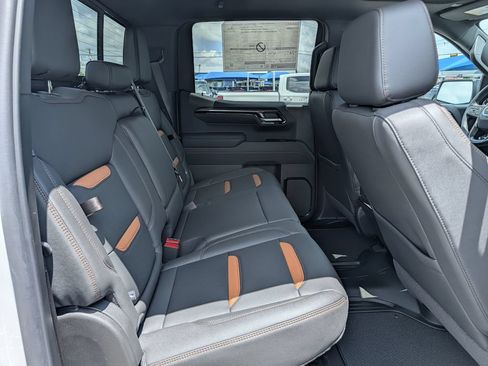 New 2026 GMC Sierra 1500 AT4 w/ AT4 Premium Package AWD/4WD image 30