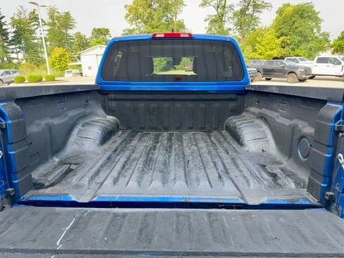 Used 2024 Nissan Frontier SV AWD/4WD image 6