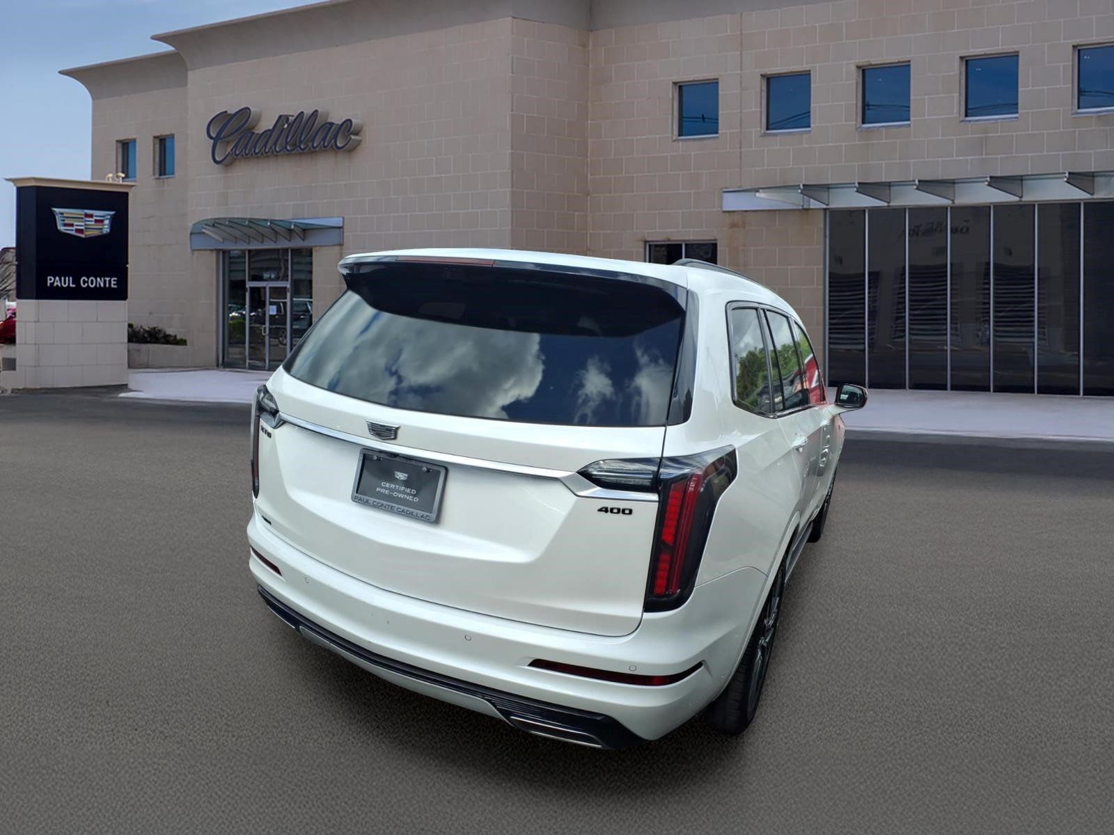 Used 2024 Cadillac XT6 Sport w/ Technology Package AWD/4WD image 4