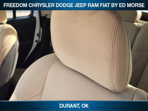 Used 2023 Jeep Gladiator Sport image 12