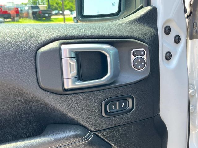 Used 2021 Jeep Gladiator Overland w/ Trailer Tow Package AWD/4WD image 27