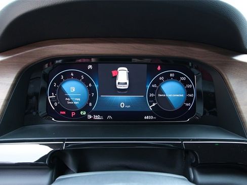 Certified 2025 Volkswagen Atlas SE image 24