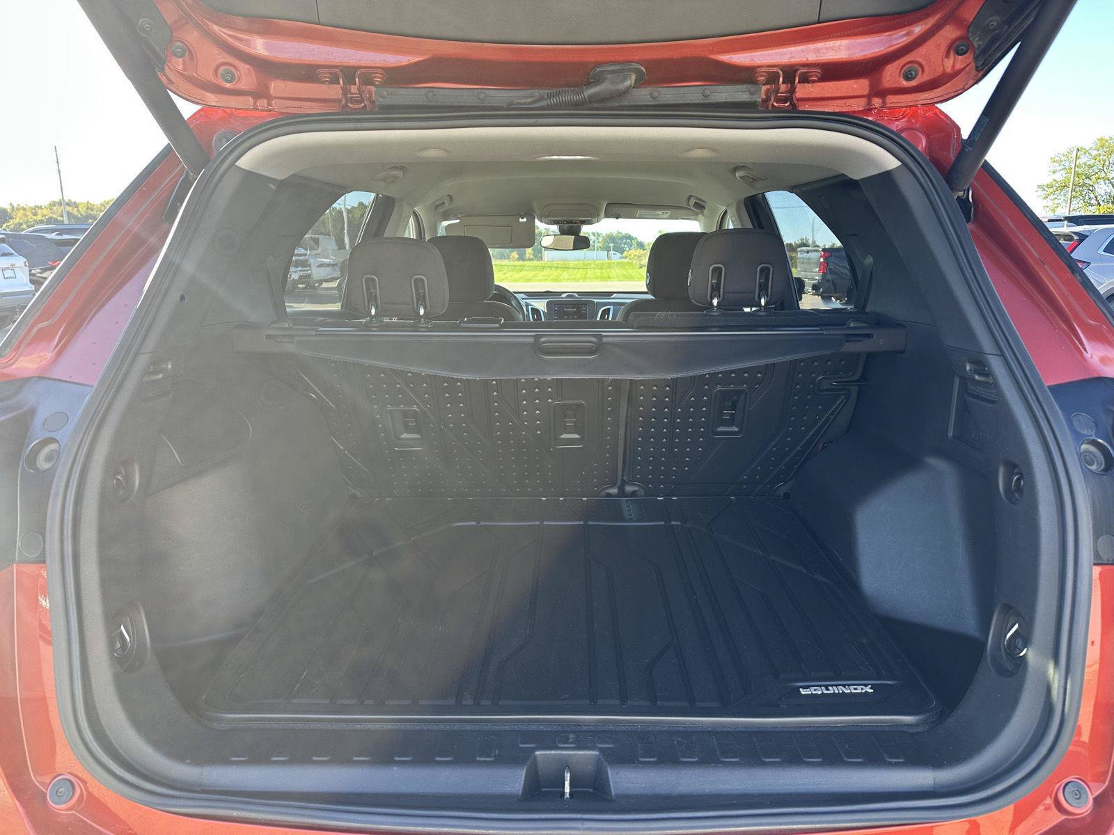 Used 2020 Chevrolet Equinox LT FWD image 11