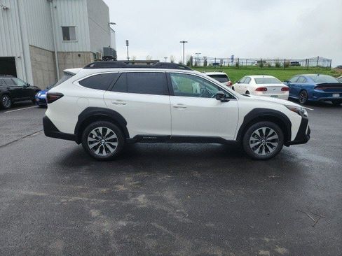 Used 2025 Subaru Outback Limited image 22