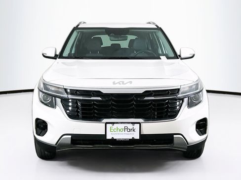 Used 2025 Kia Seltos S image 2