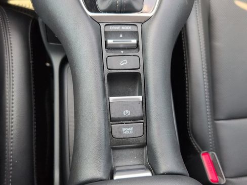 Used 2025 Honda HR-V EX-L image 24