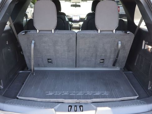 Used 2020 Ford Explorer XLT w/ Comfort Package AWD/4WD image 25