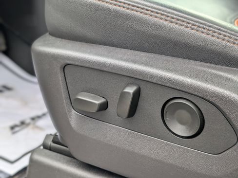 Used 2025 GMC Sierra 2500 AT4 w/ AT4 Premium Plus Package image 39