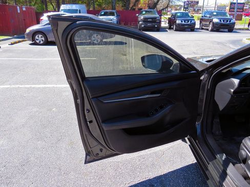 Used 2020 MAZDA MAZDA3 Select Package image 29