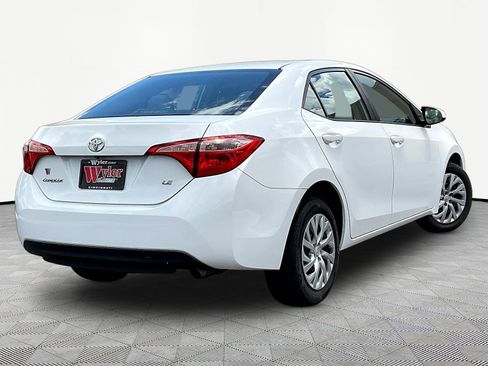 Used 2017 Toyota Corolla LE FWD image 6