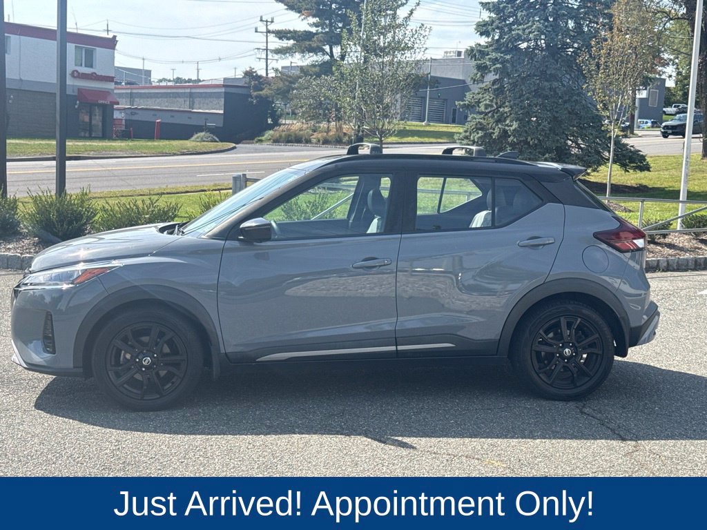 Used 2021 Nissan Kicks SR w/ SR Premium Package FWD image 4
