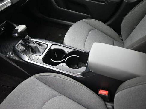 Used 2025 Kia K4 LXS image 33