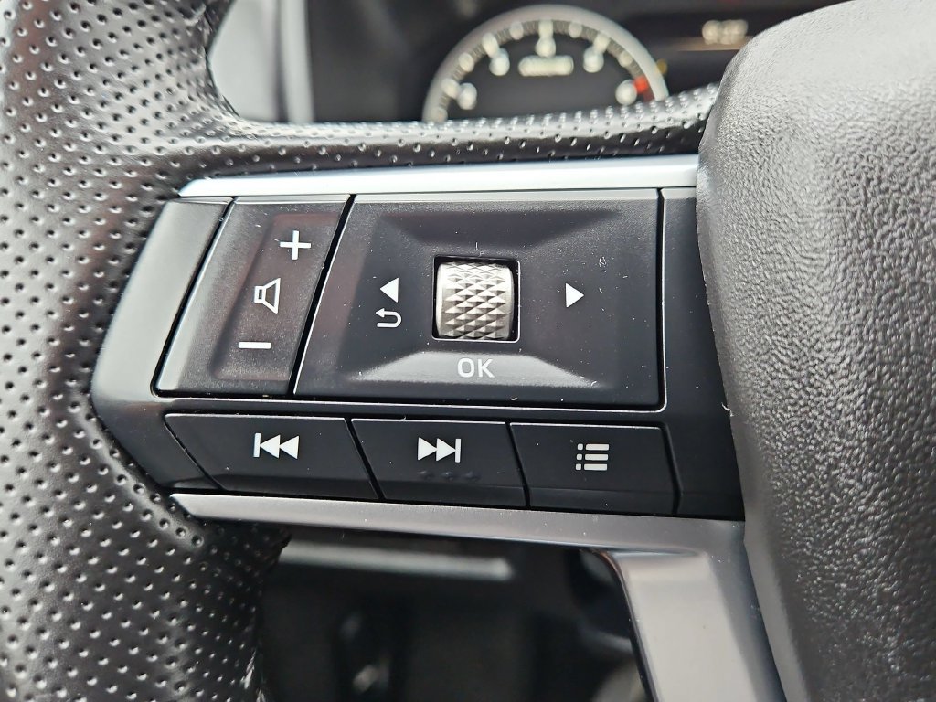 Used 2025 Mitsubishi Outlander SE AWD/4WD image 21