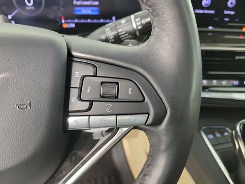 Used 2024 Cadillac Escalade Premium Luxury RWD image 24