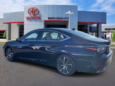 Used 2025 Lexus ES 350 w/ Premium Package FWD image 4