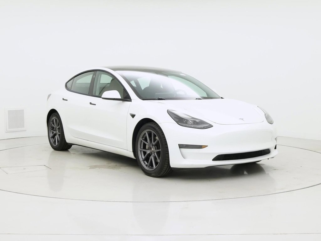 Used 2023 Tesla Model 3 Standard Range RWD image 2