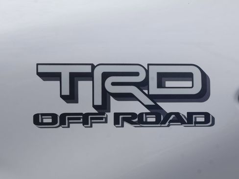Used 2024 Toyota Tacoma TRD Off-Road w/ TRD Off Road Premium Package image 5