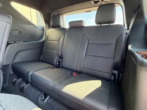 Used 2026 Chevrolet Traverse RS w/ LPO, Floor Liner Package AWD/4WD image 23