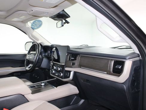 Used 2024 Ford Expedition Limited RWD image 32