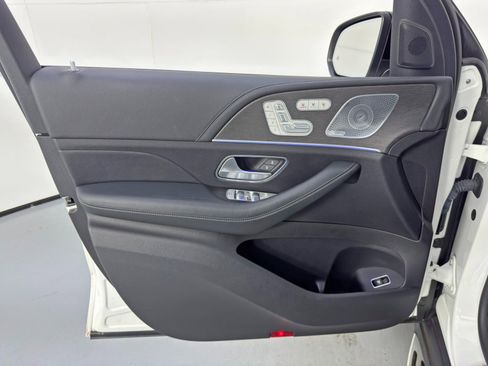 Used 2021 Mercedes-Benz GLS 580 4MATIC image 52