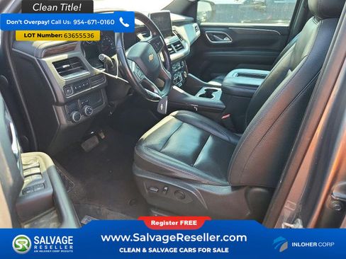Used 2021 Chevrolet Suburban LT RWD image 9