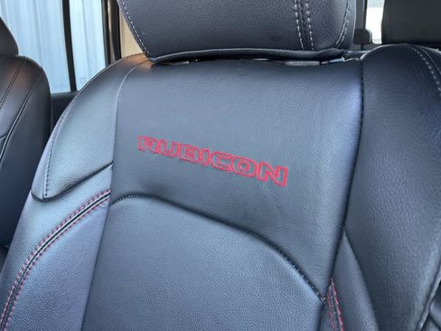 Used 2022 Jeep Gladiator Rubicon w/ LED Lighting Group image 30