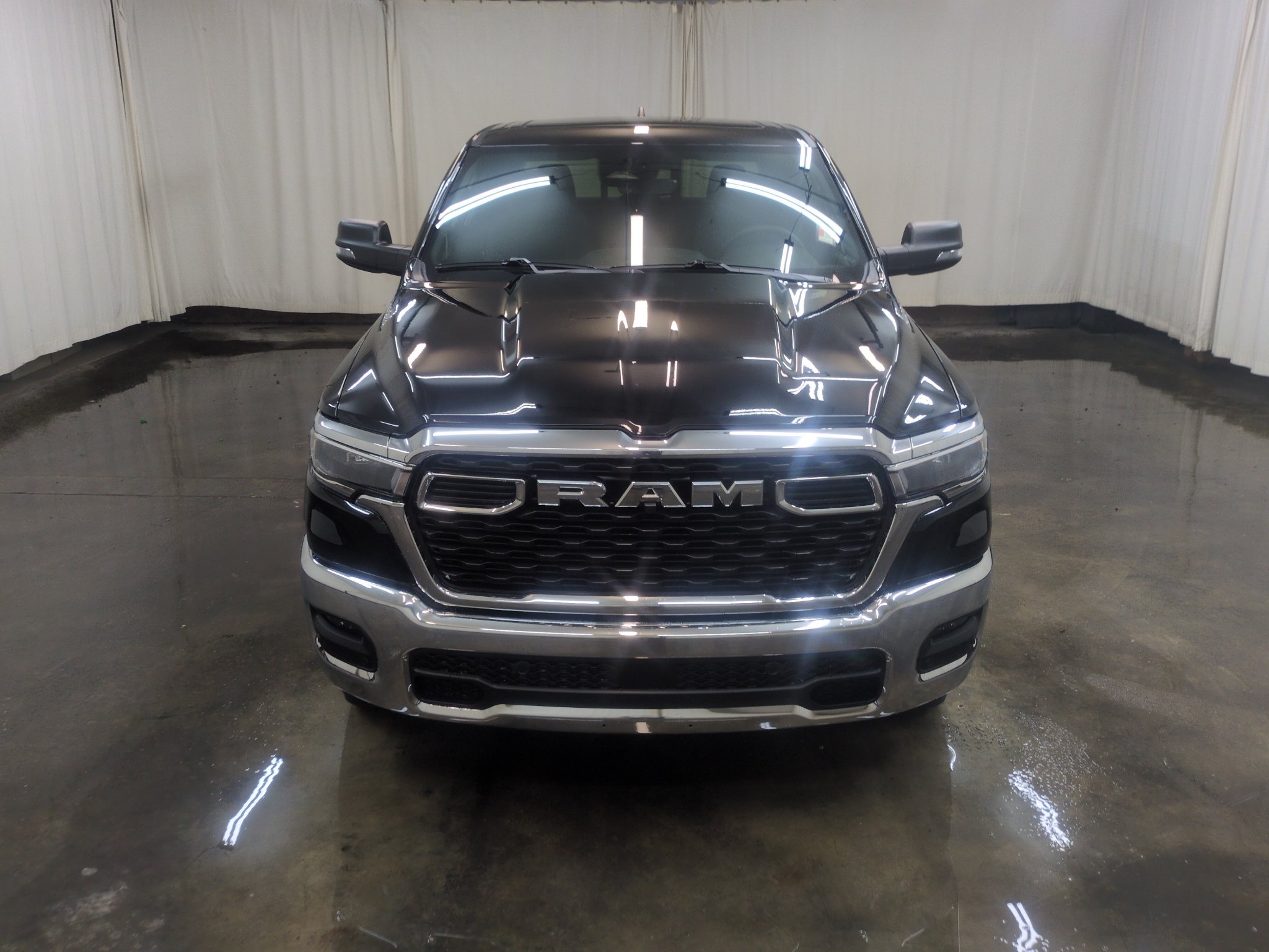 New 2027 RAM 1500 4x4 Crew Cab image 2