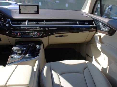Used 2017 Audi Q7 3.0T Premium Plus image 14