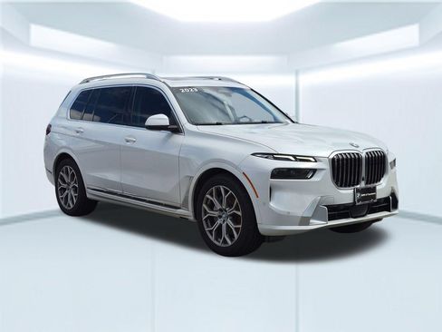 Used 2023 BMW X7 xDrive40i AWD/4WD image 7