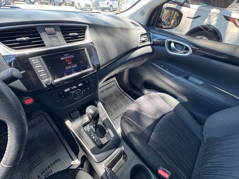Used 2019 Nissan Sentra SV w/ Special Edition Package FWD image 18