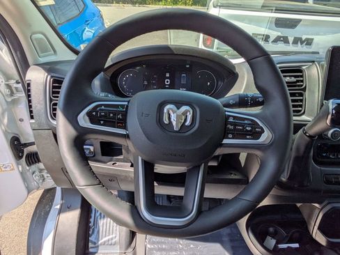 New 2025 RAM ProMaster 1500 w/ Quick Order Package 22G SLT image 10