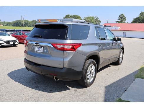 Used 2020 Chevrolet Traverse LT FWD image 5