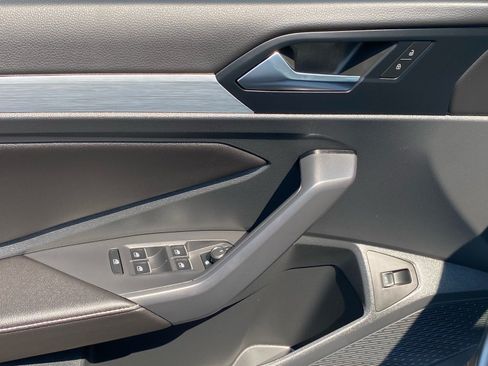 Certified 2025 Volkswagen Jetta Sport FWD image 20