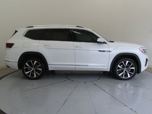 New 2026 Volkswagen Atlas SEL Premium R-Line AWD/4WD image 2