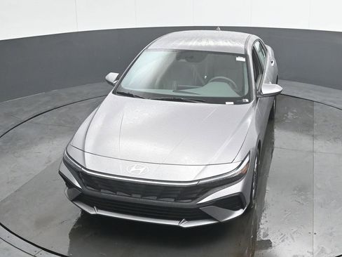 New 2026 Hyundai Elantra Hybrid FWD image 41