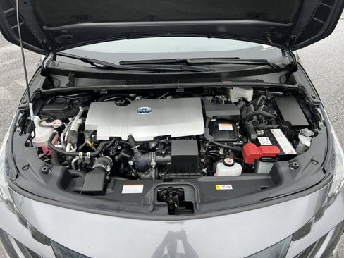 Used 2022 Toyota Prius Prime XLE image 27