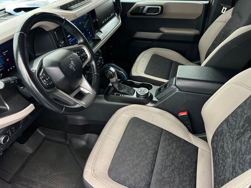 Certified 2022 Ford Bronco Wildtrak AWD/4WD image 9