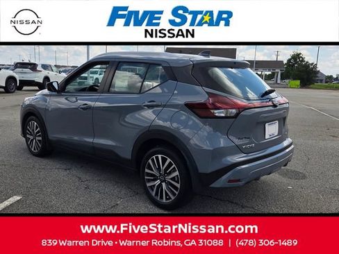 Used 2023 Nissan Kicks SV FWD image 9
