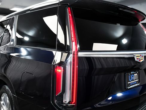 Used 2021 Cadillac Escalade Premium Luxury w/ Driver Assist Tech Package AWD/4WD image 90