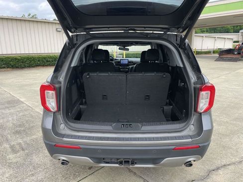 Certified 2022 Ford Explorer Limited w/ Equipment Group 301A RWD image 10