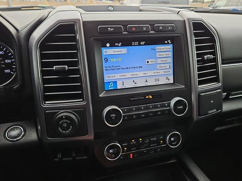 Used 2019 Ford Expedition Max Platinum image 22