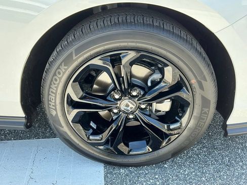 Certified 2025 Honda Accord SE image 13