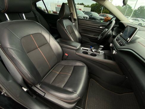 Used 2020 Nissan Altima 2.5 SR FWD image 18